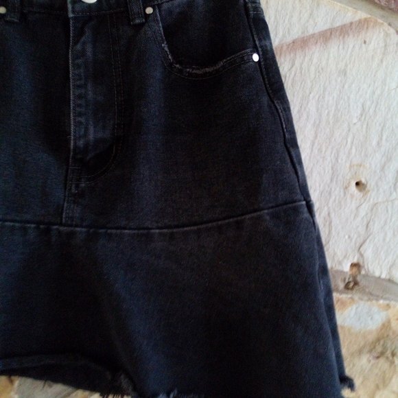 Cotton on black  raw Hem denim mini skirt size 8 - Picture 3 of 8